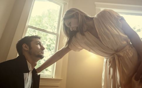 如何從一個女人的穿衣顏色看出她的性格