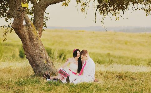 幸?；橐龅陌舜竺卦E 怎樣讓婚姻幸福
