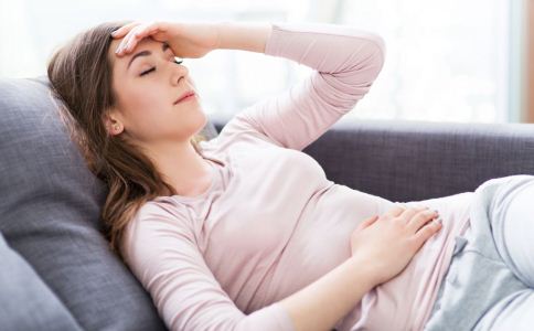 哪些習慣更容易讓女性痛經 應該如何緩解痛經
