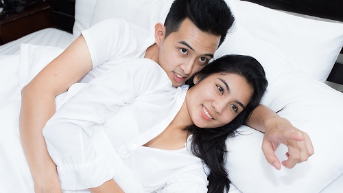 讓人感到銷(xiāo)魂的床上花招有哪些 本文分享男女性愛(ài)的各種技巧