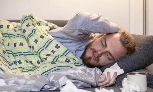男生為什么要在床上放很多紙 本文盤點(diǎn)男性床上放很多紙的原因