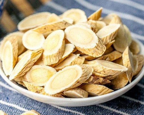 哪些人不適合喝黃芪水 黃芪配什么最壯陽補(bǔ)腎